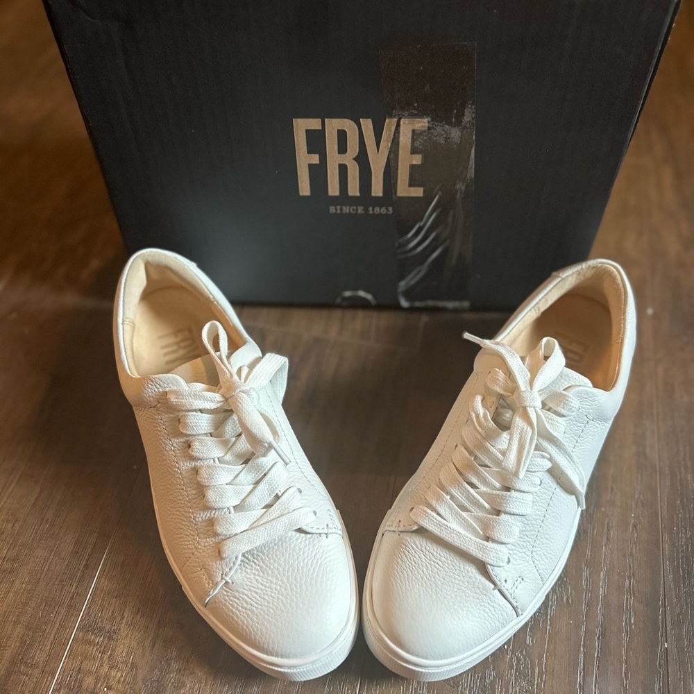 COPY - New! Frye Ivy Low Lace Sneakers! Women's 7.5